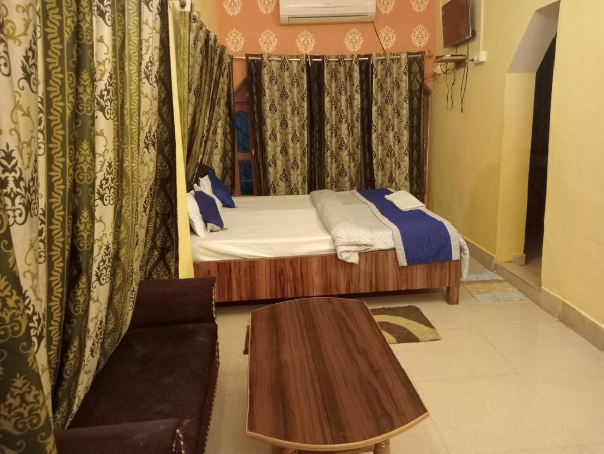 Gangotri Inn Waranasi Zewnętrze zdjęcie