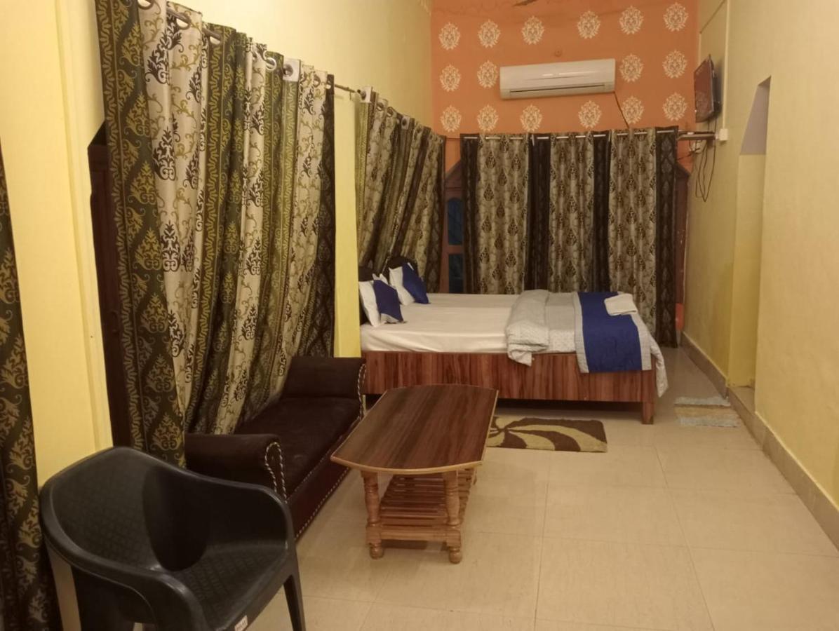 Gangotri Inn Waranasi Zewnętrze zdjęcie
