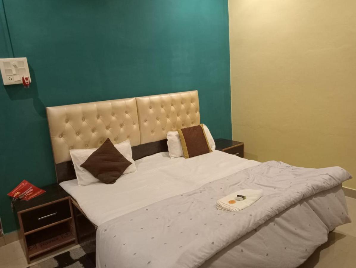 Gangotri Inn Waranasi Zewnętrze zdjęcie