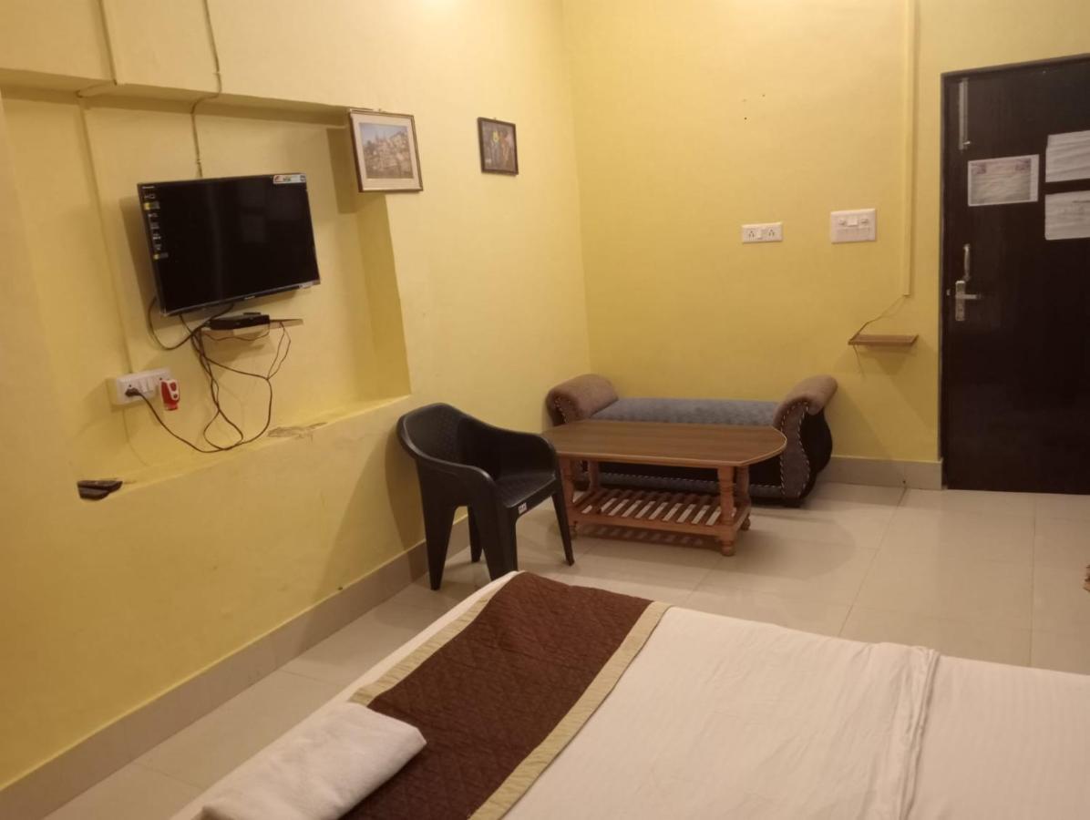 Gangotri Inn Waranasi Zewnętrze zdjęcie