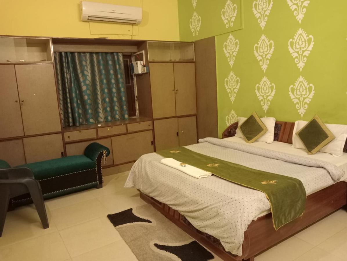 Gangotri Inn Waranasi Zewnętrze zdjęcie