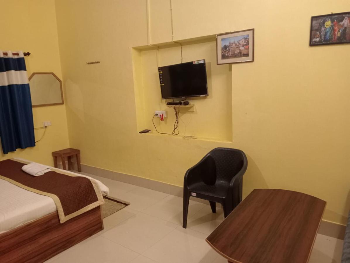 Gangotri Inn Waranasi Zewnętrze zdjęcie