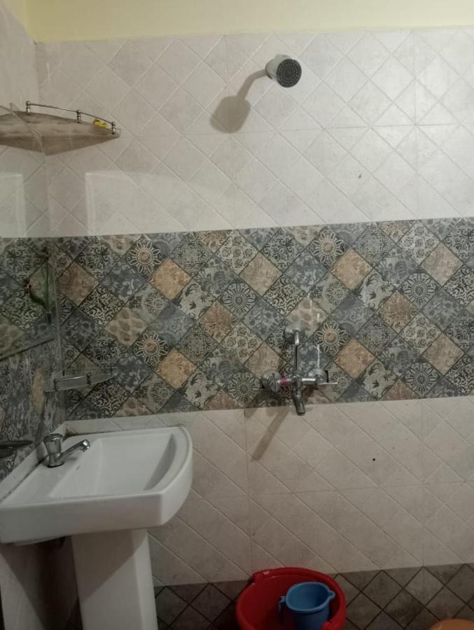 Gangotri Inn Waranasi Zewnętrze zdjęcie